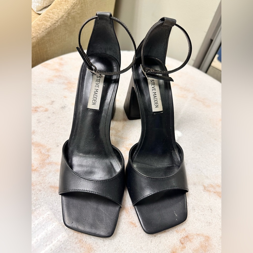STEVE MADDEN margot black leather heel with ankle strap & block heels — size 7.5 - Picture 8 of 11